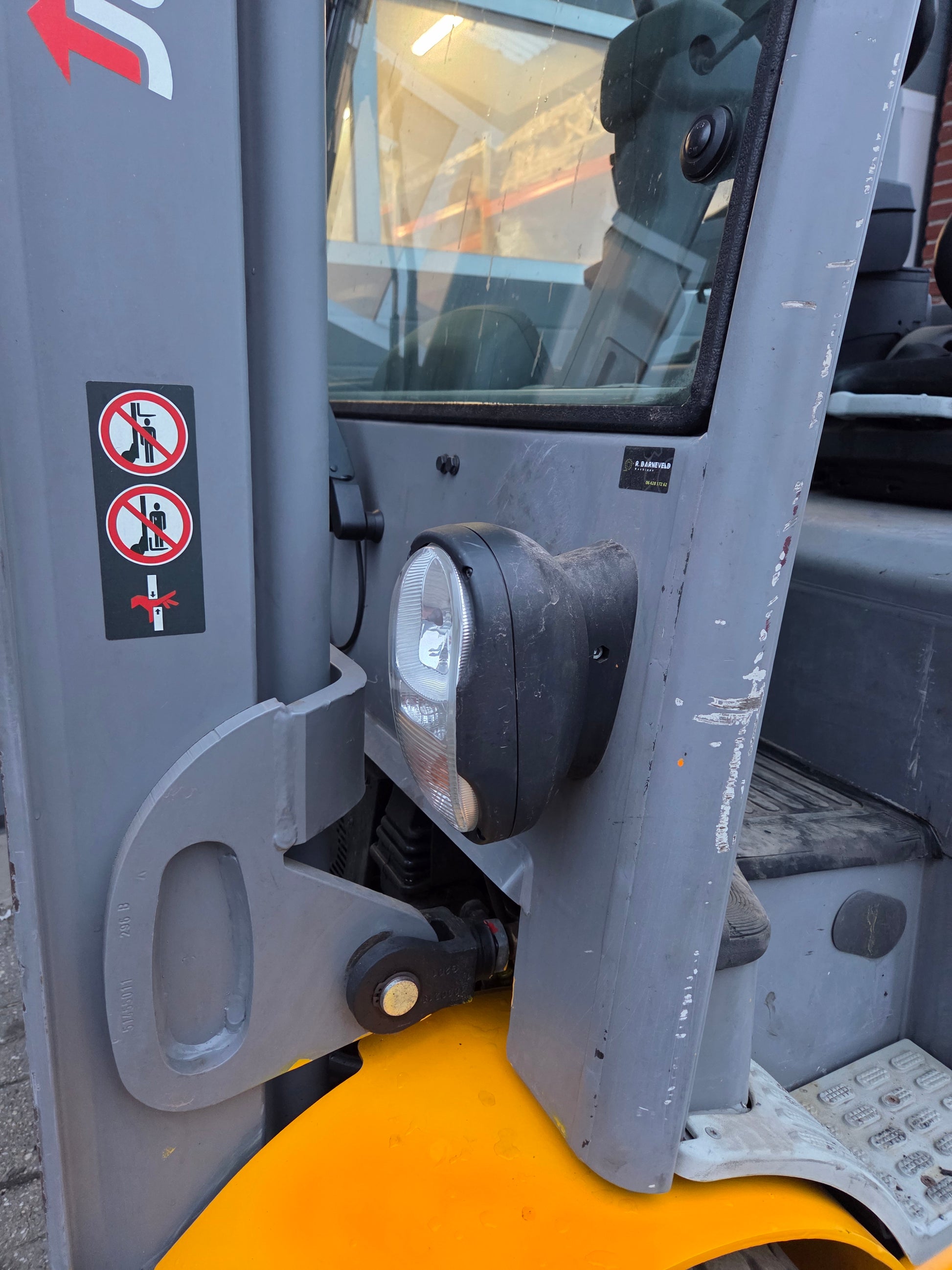 Heftruck Jungheinrich EFG425K Triplex Freelift Sideshift 2016