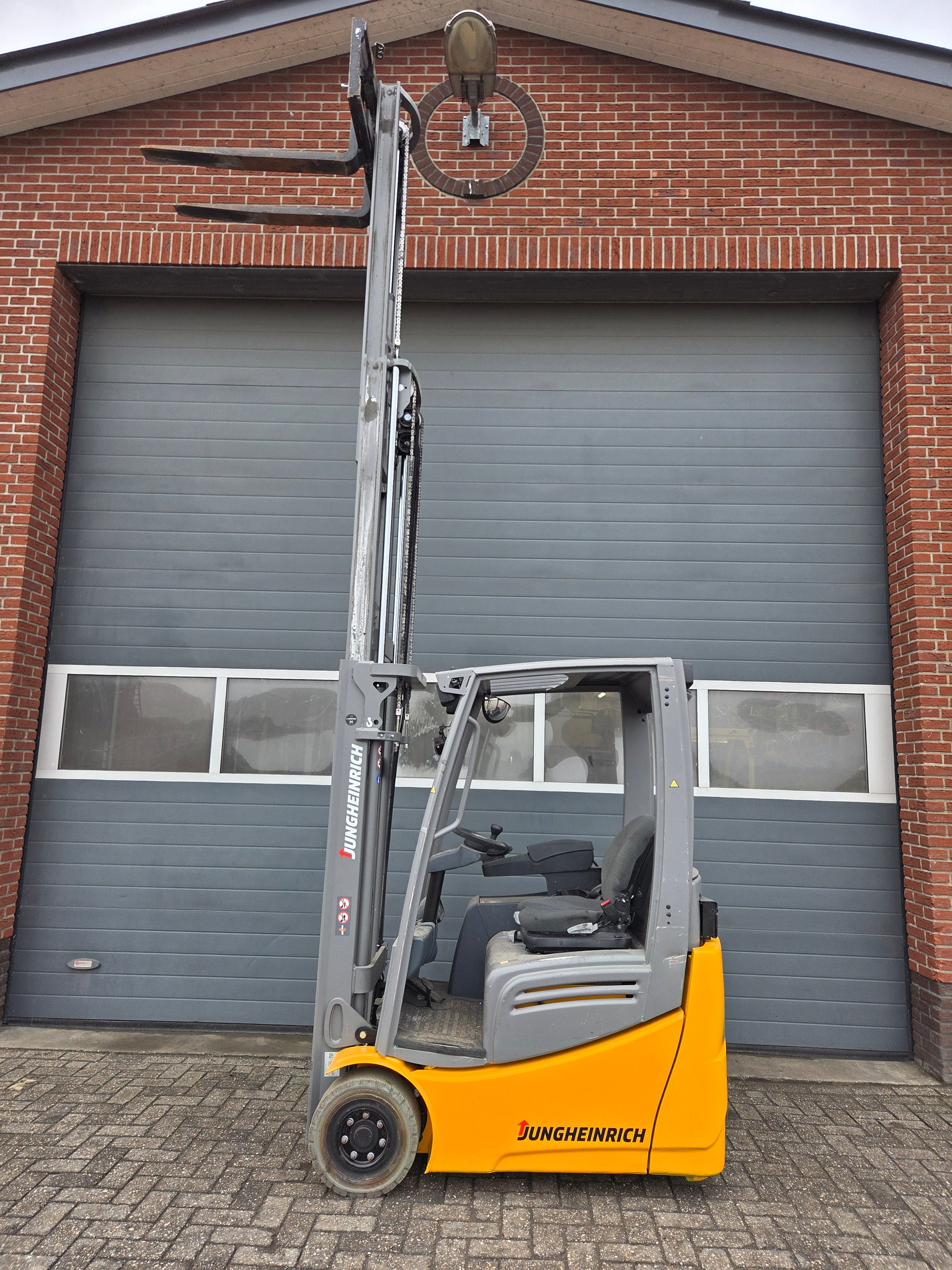 Heftruck Jungheinrich EFG215 Triplex Sideshift 4300 mm 2020