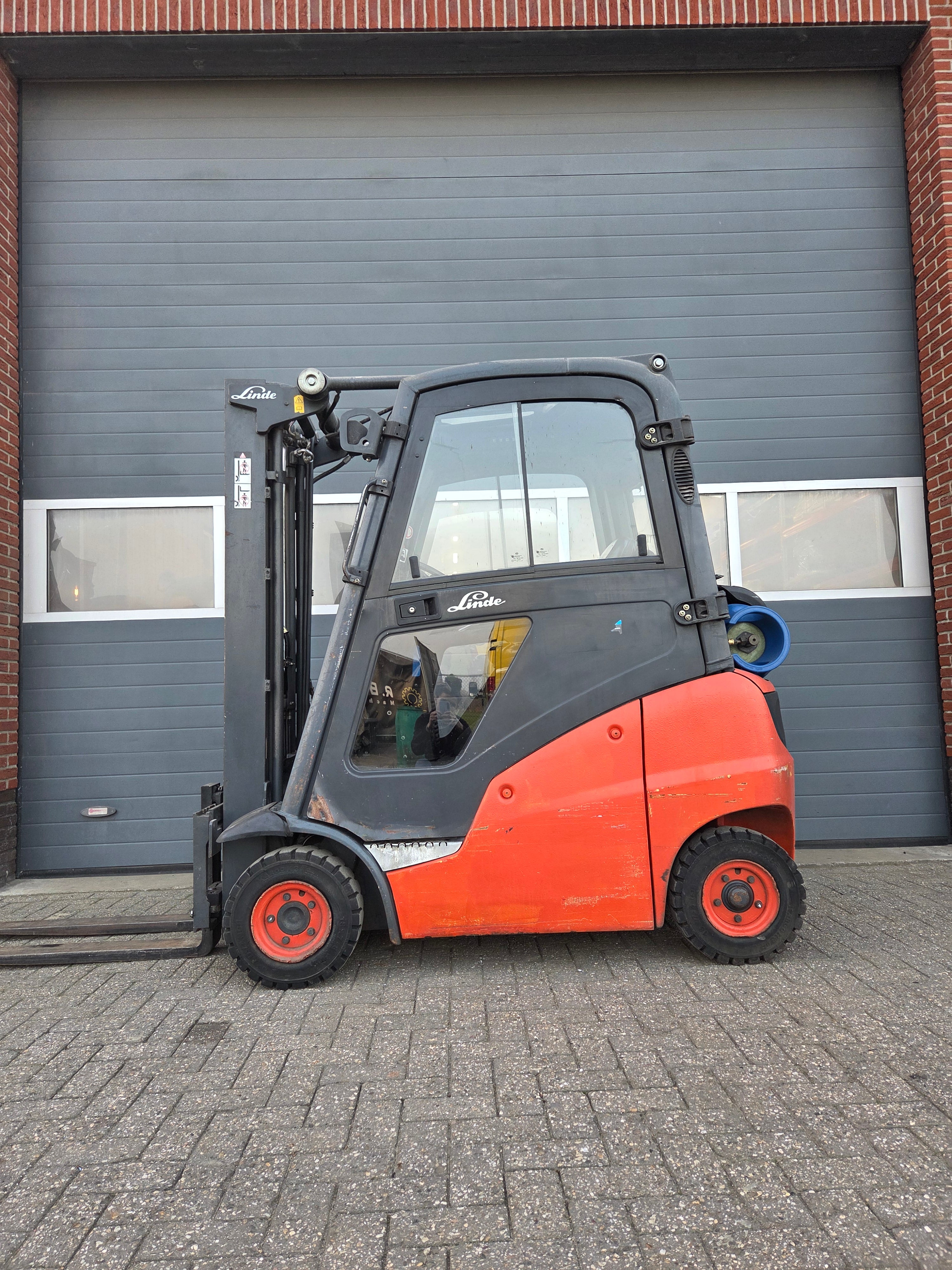 Heftruck Linde H16T-01 Triplex Sideshift Freelift 4000 mm