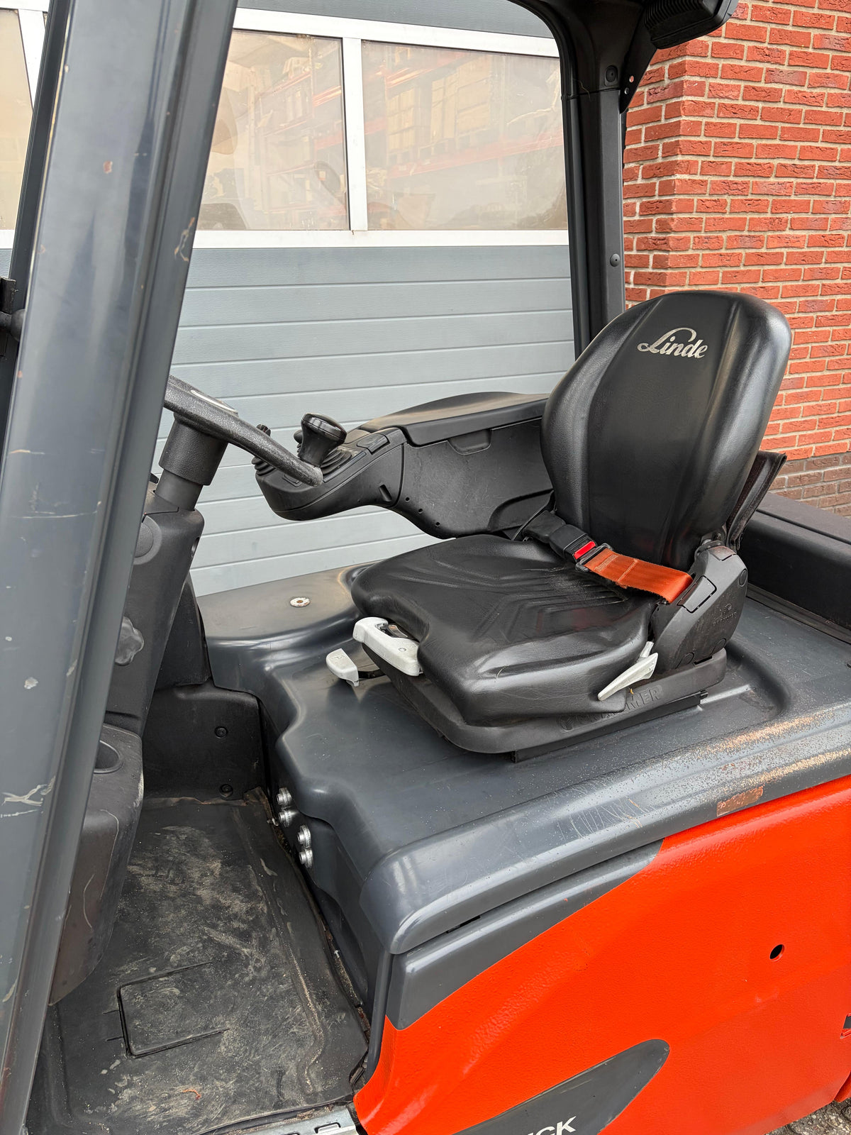 Heftruck Linde 1800 Kg Triplex Sideshift Freelift 2020 accu 2023