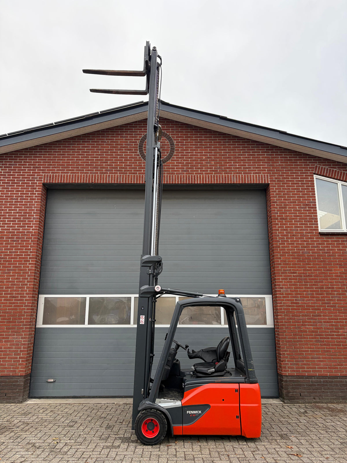 Heftruck Linde 1800 Kg Triplex Sideshift Freelift 2020 accu 2023