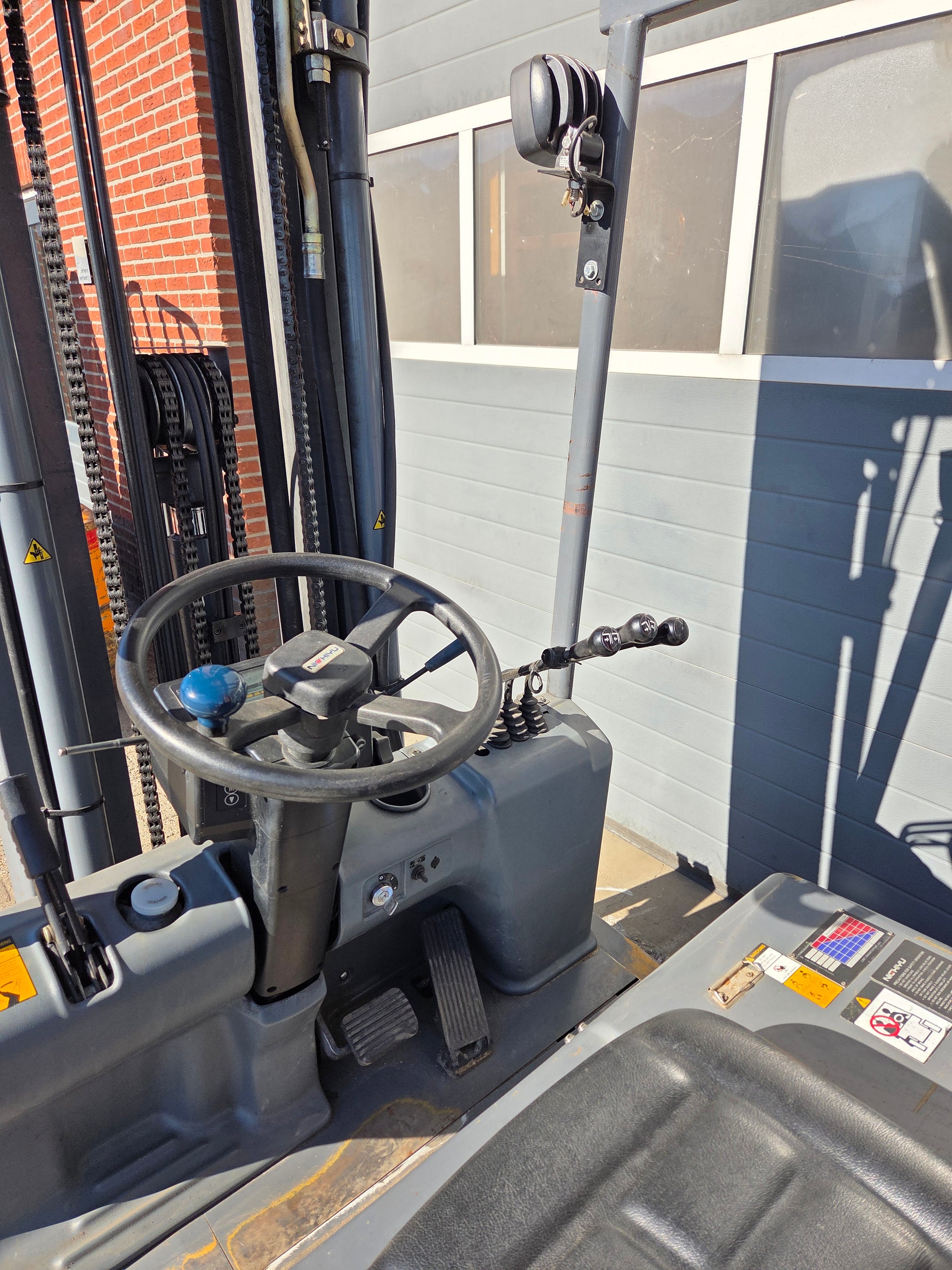 Heftruck Nichiyu 1800 Kg Triplex Sideshift 5400 mm 2001