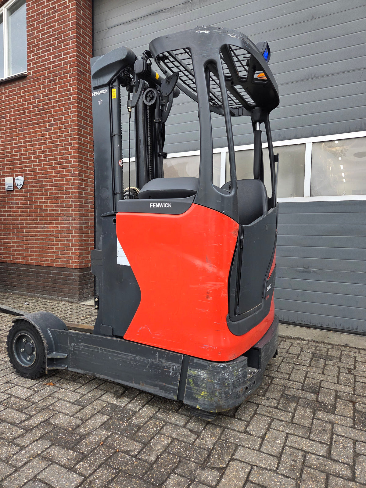 Buitenreachtruck Linde 1400 Kg Triplex Sideshift Freelift Blue-spot 2017