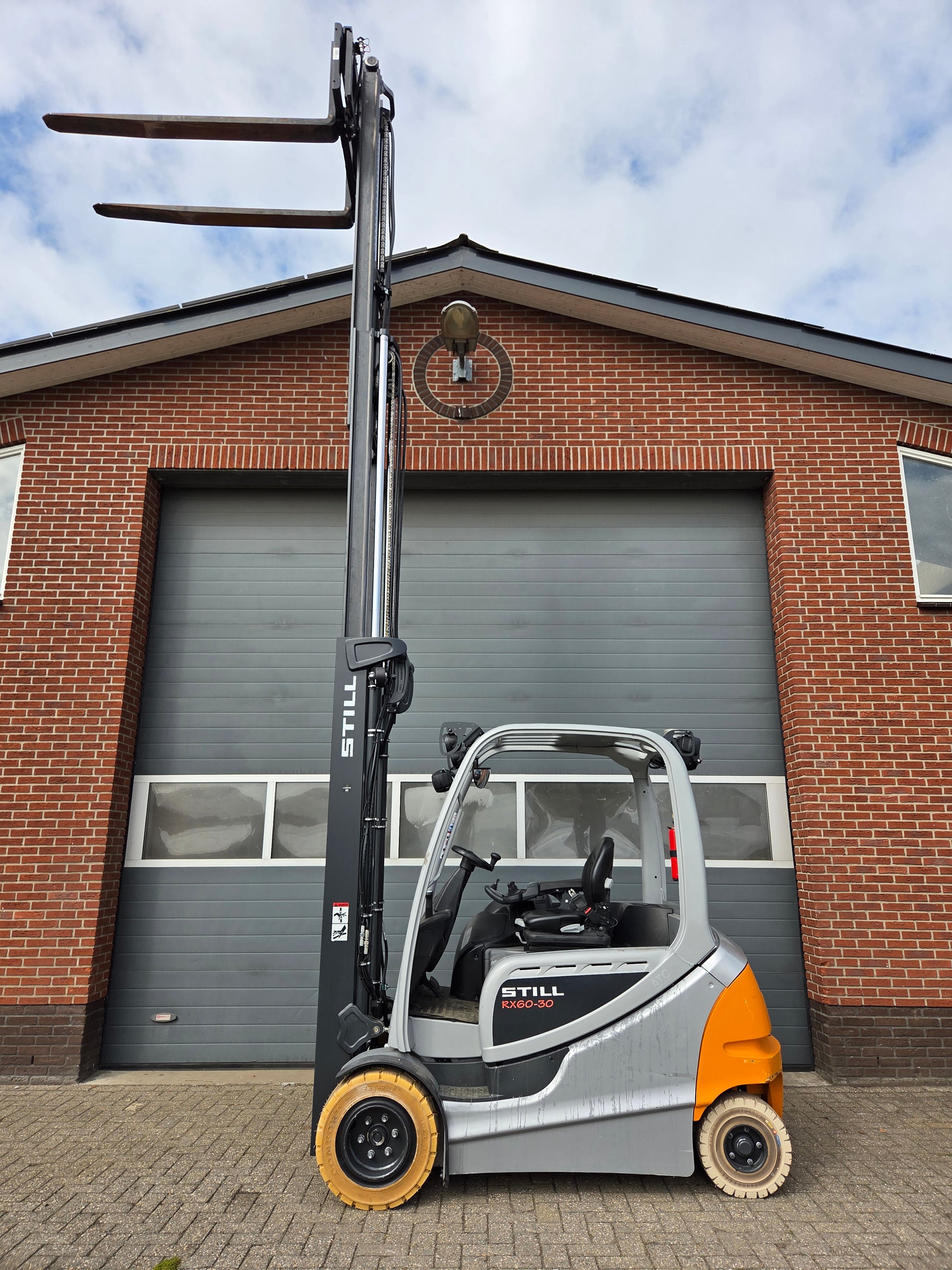 Heftruck Still RX60-30 Triplex Sideshift 4e functie 6000 mm 2019
