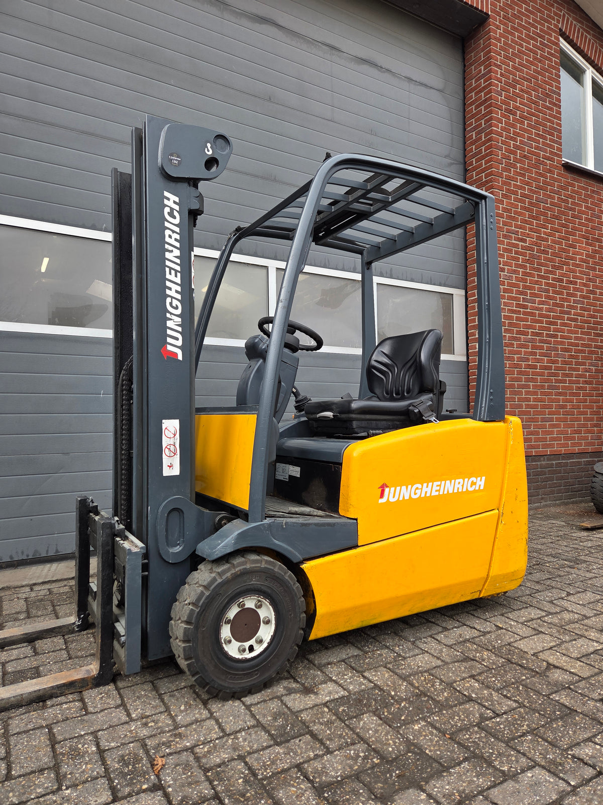 Heftruck Jungheinrich EFG216K Triplex Sideshift Freelift 2004