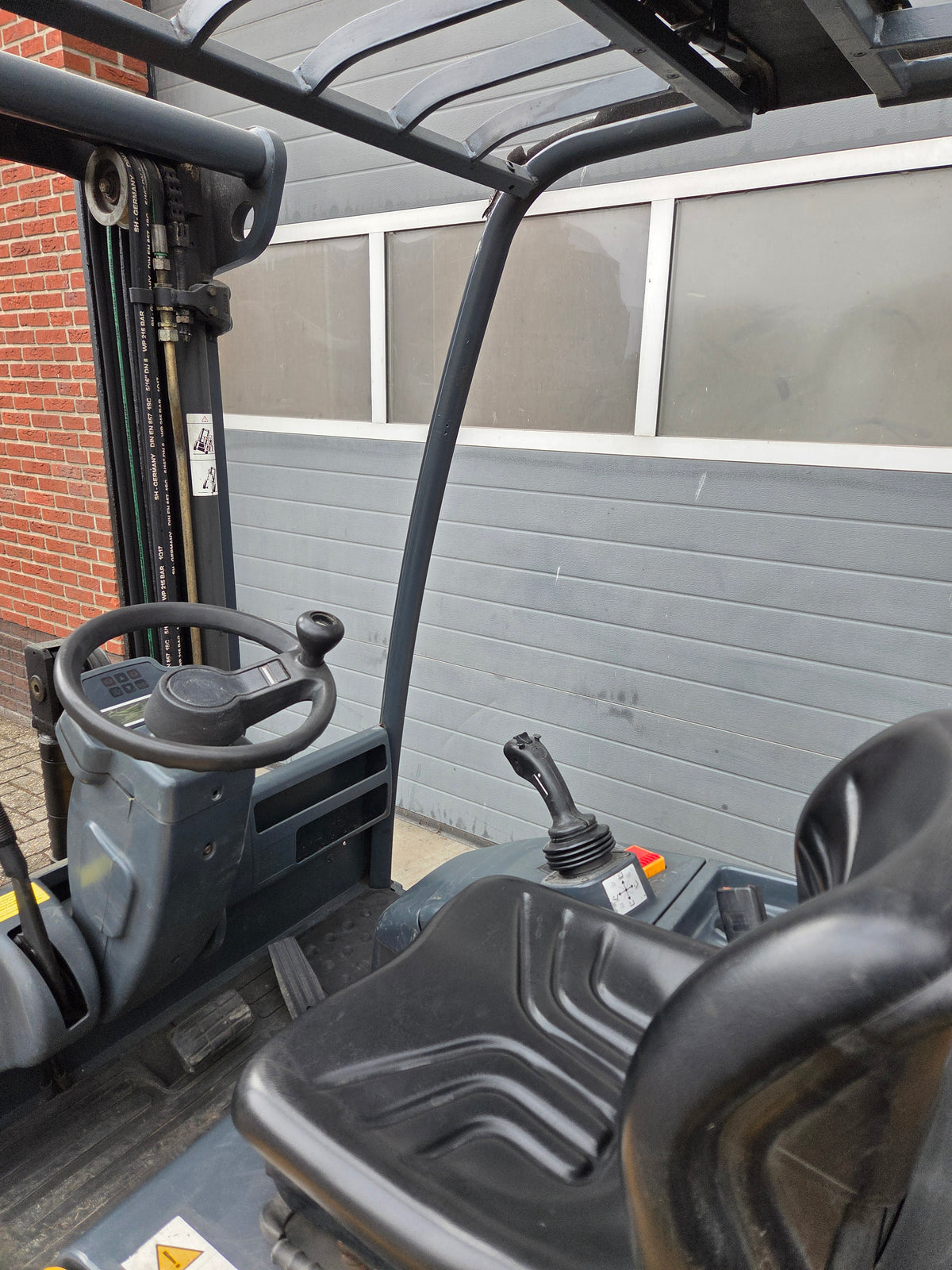 Heftruck Jungheinrich EFG216K Triplex Sideshift Freelift 2004