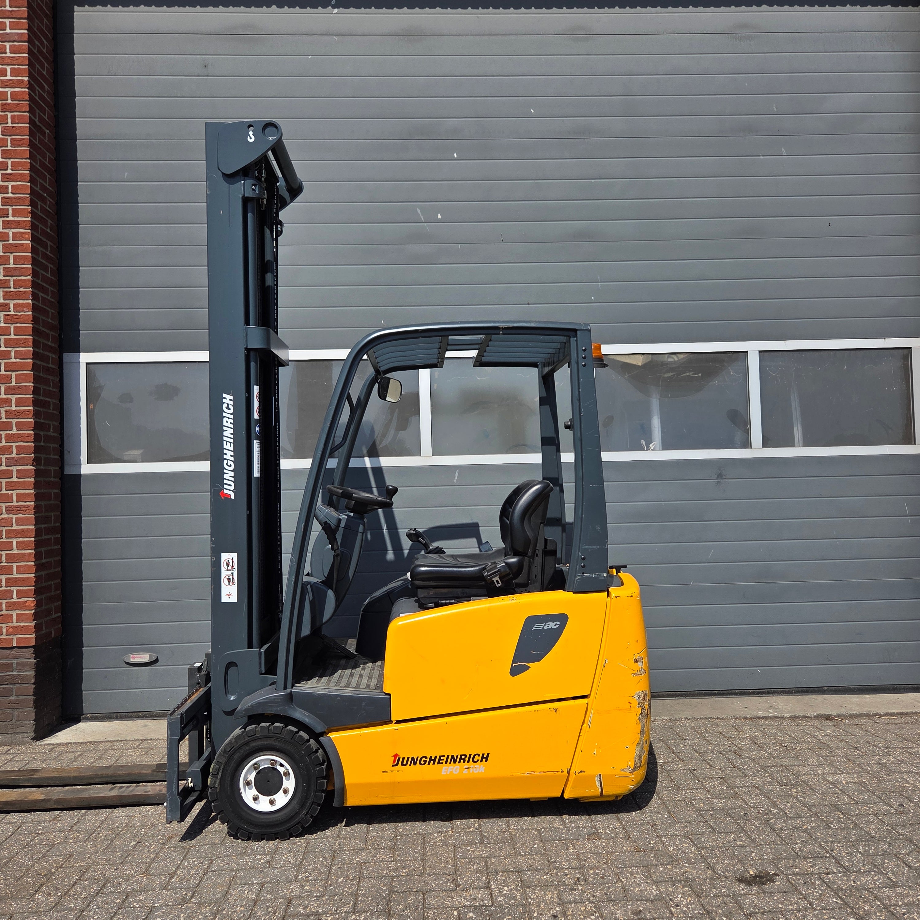 *Verkocht* Heftruck Jungheinrich EFG216 Triplex Sideshift Freelift 6500 mm 2007