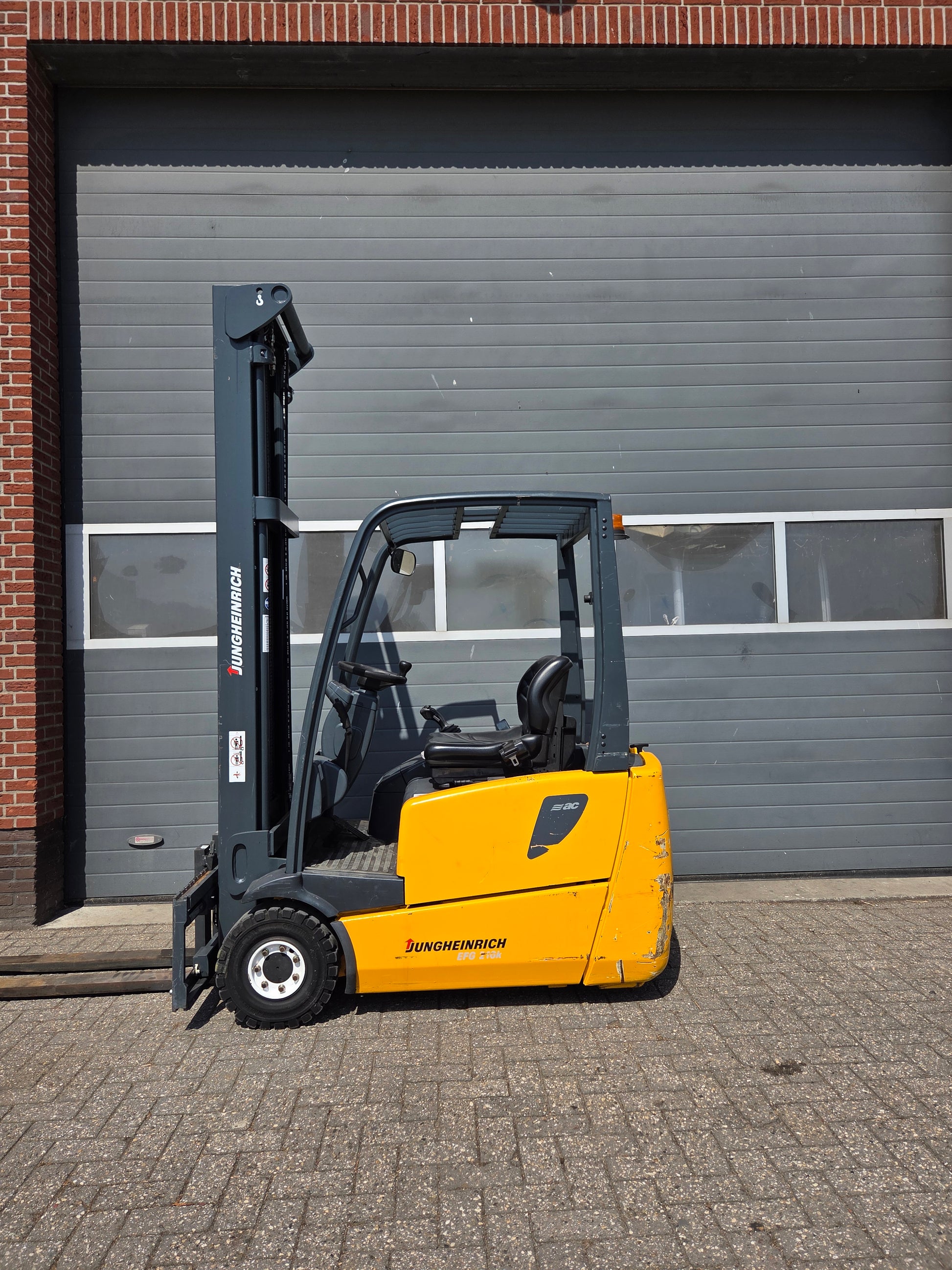 *Verkocht* Heftruck Jungheinrich EFG216 Triplex Sideshift Freelift 6500 mm 2007
