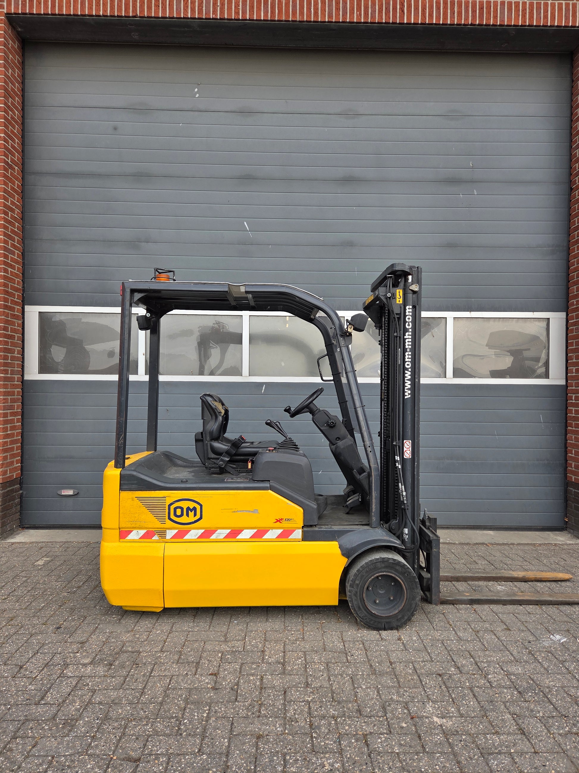Heftruck OM XE20 Triplex Sideshift Freelift 4800 mm 2010