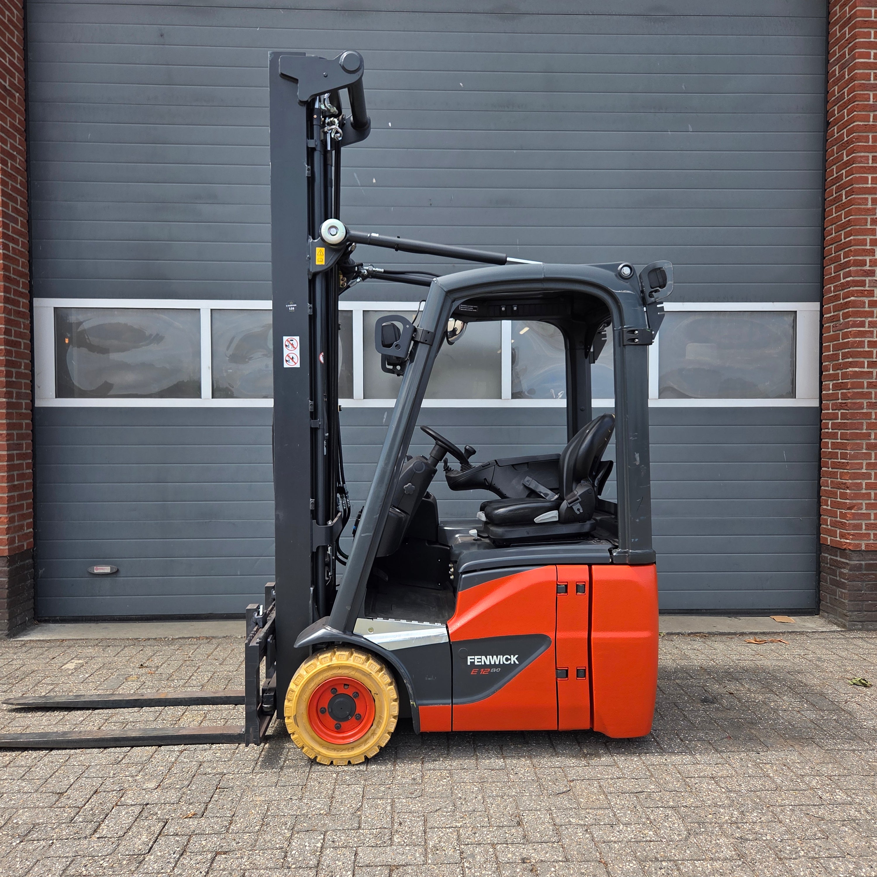 Heftruck Linde E12 Triplex Sideshift Freelift 6500 mm 2018 nieuwstaat