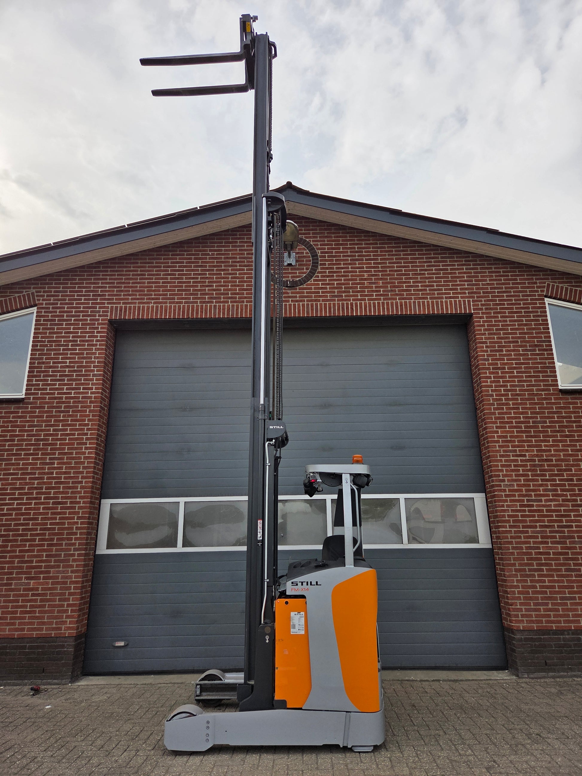 Reachtruck Still FM-X14 Triplex Freelift 7080 mm 2021 camera