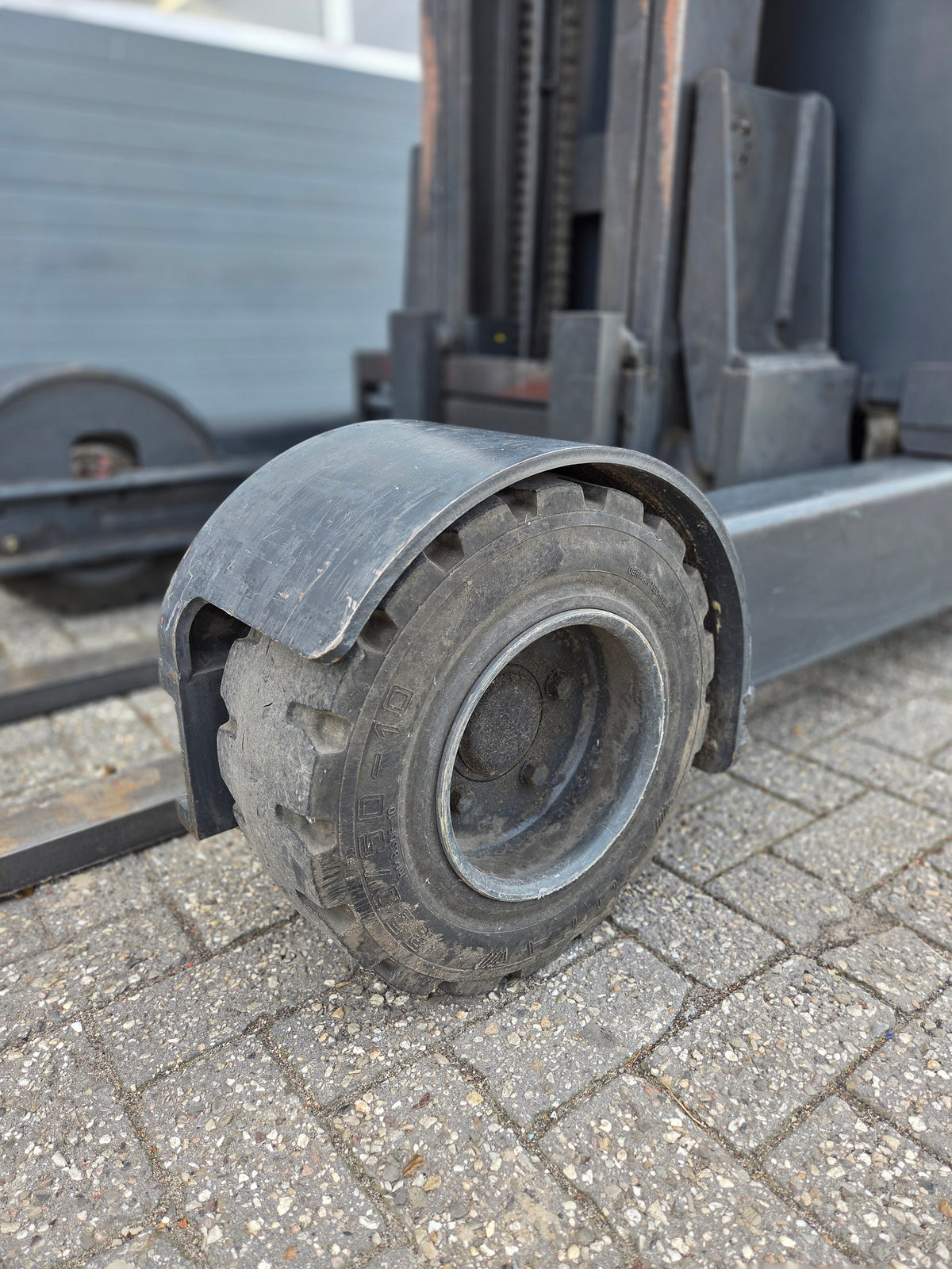 Buitenreachtruck Linde R20G-12 Triplex Sideshift Freelift
