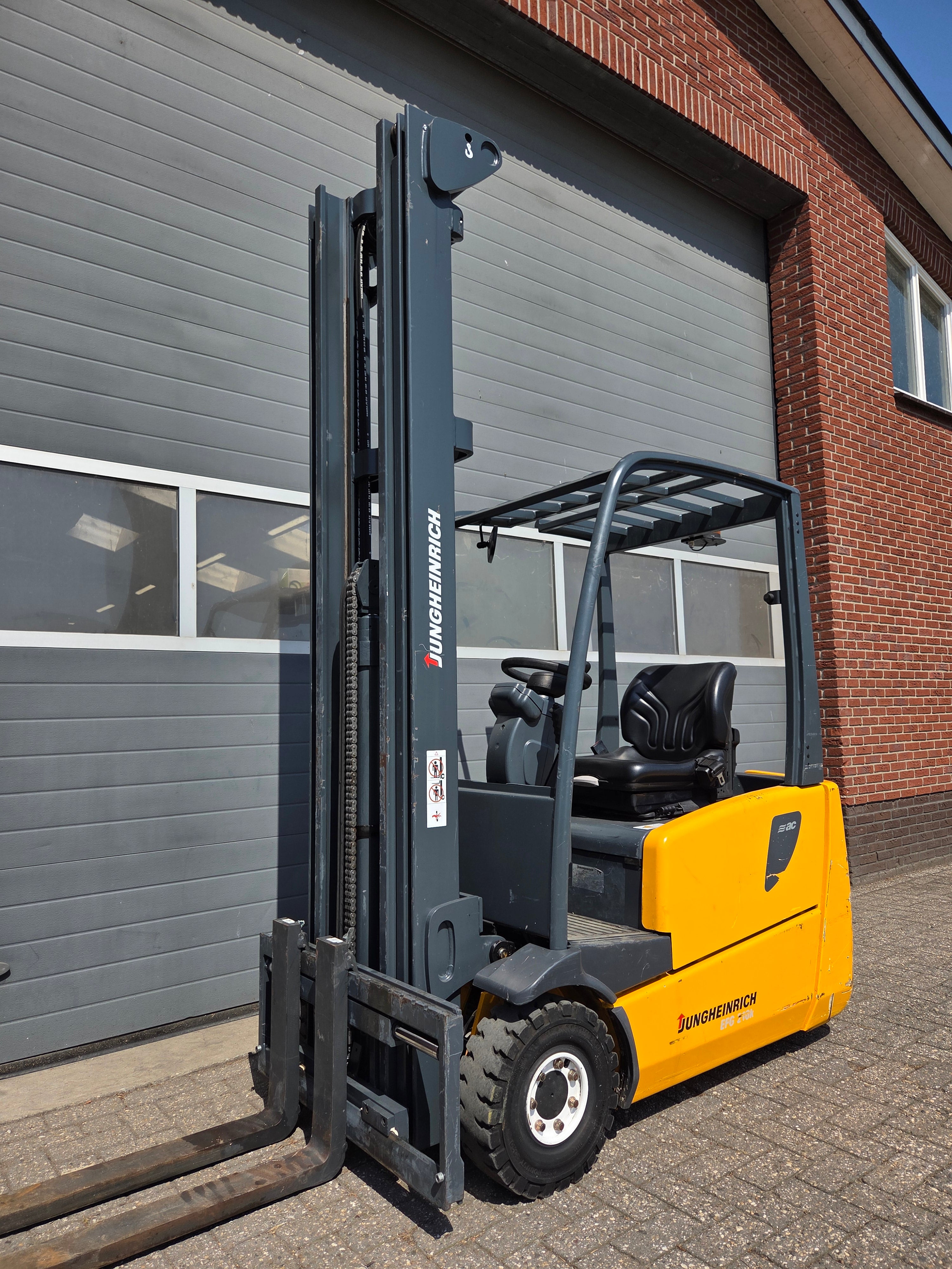 *Verkocht* Heftruck Jungheinrich EFG216 Triplex Sideshift Freelift 6500 mm 2007