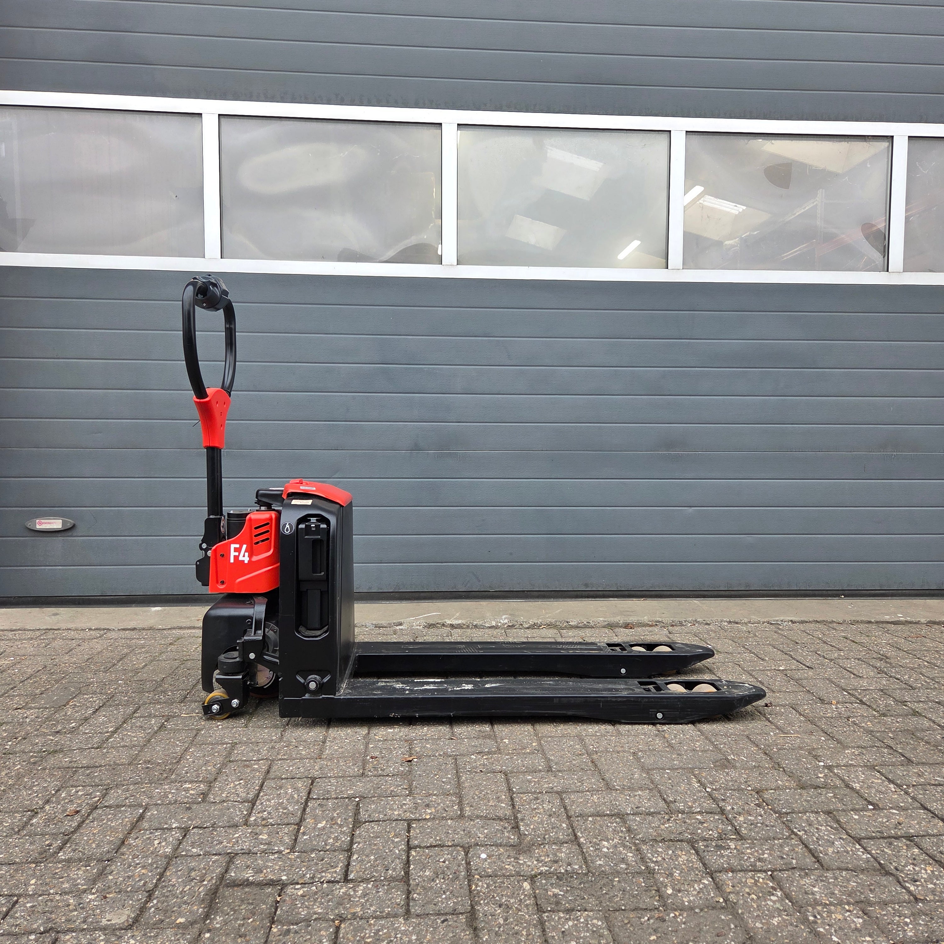 Pompwagen EP F4 1500 Kg 2025