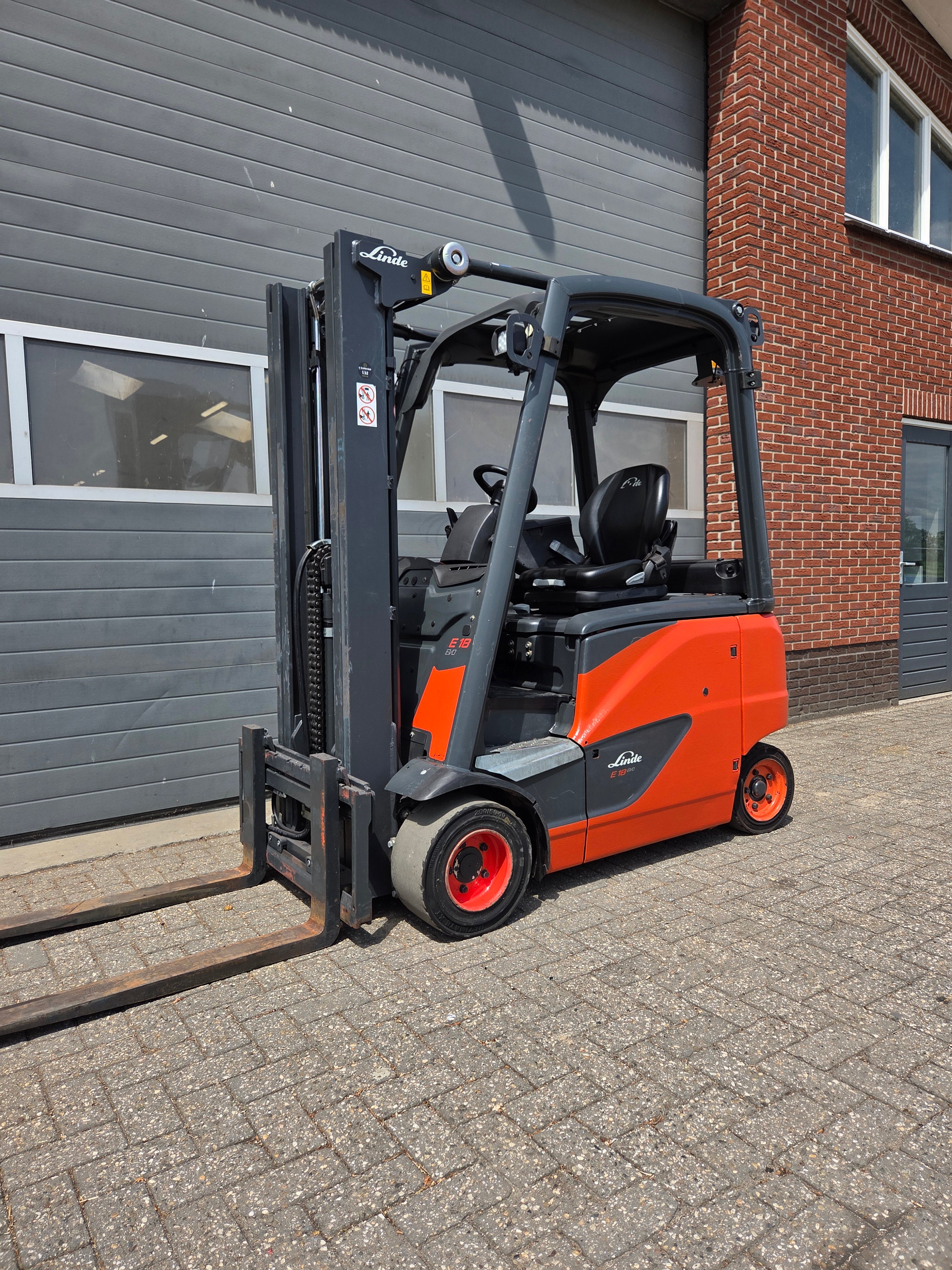 Heftruck Linde E18 Triplex Sideshift Freelift 4650 mm 2018