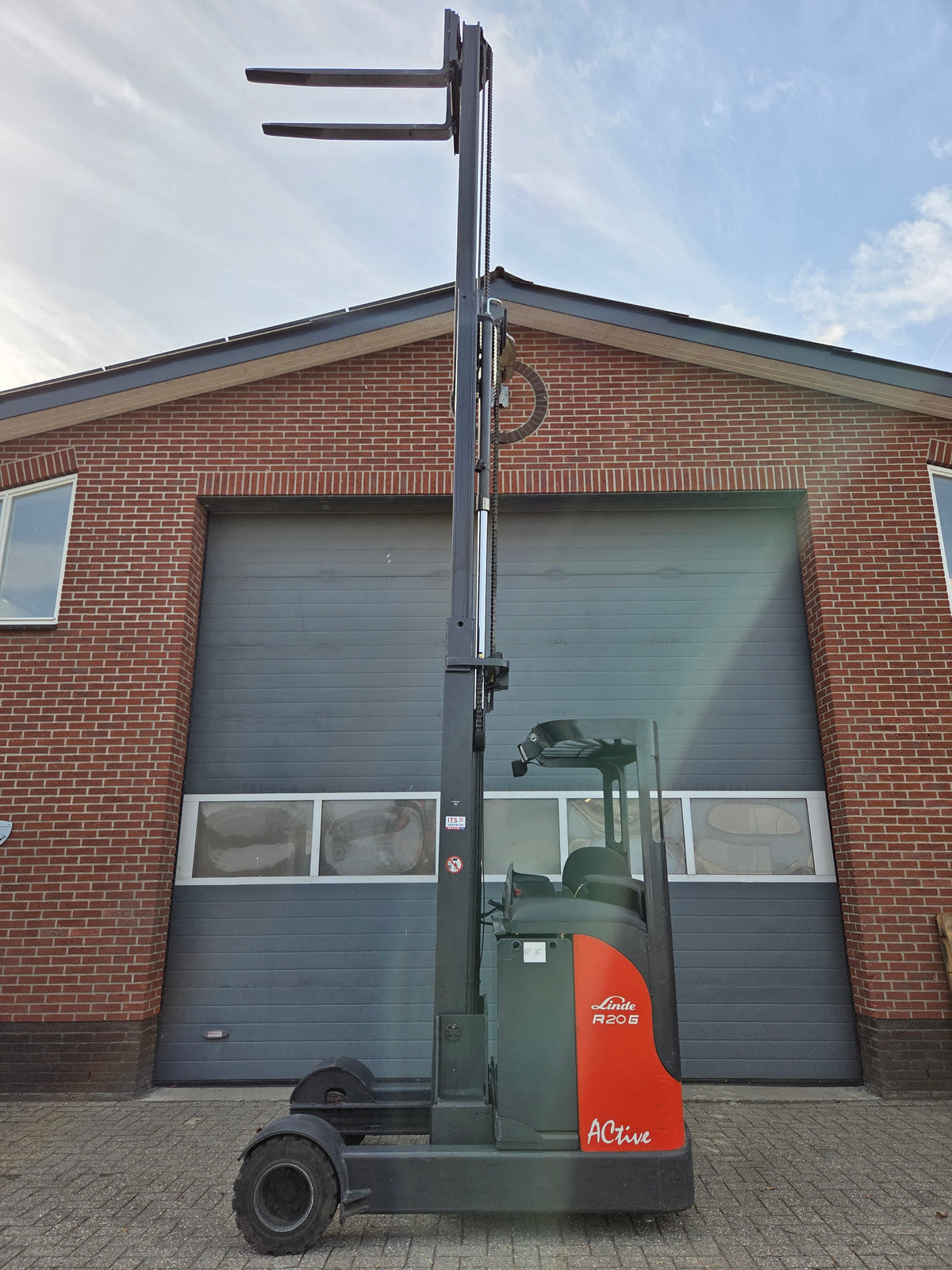 Buitenreachtruck Linde R20G-12 Triplex Sideshift Freelift