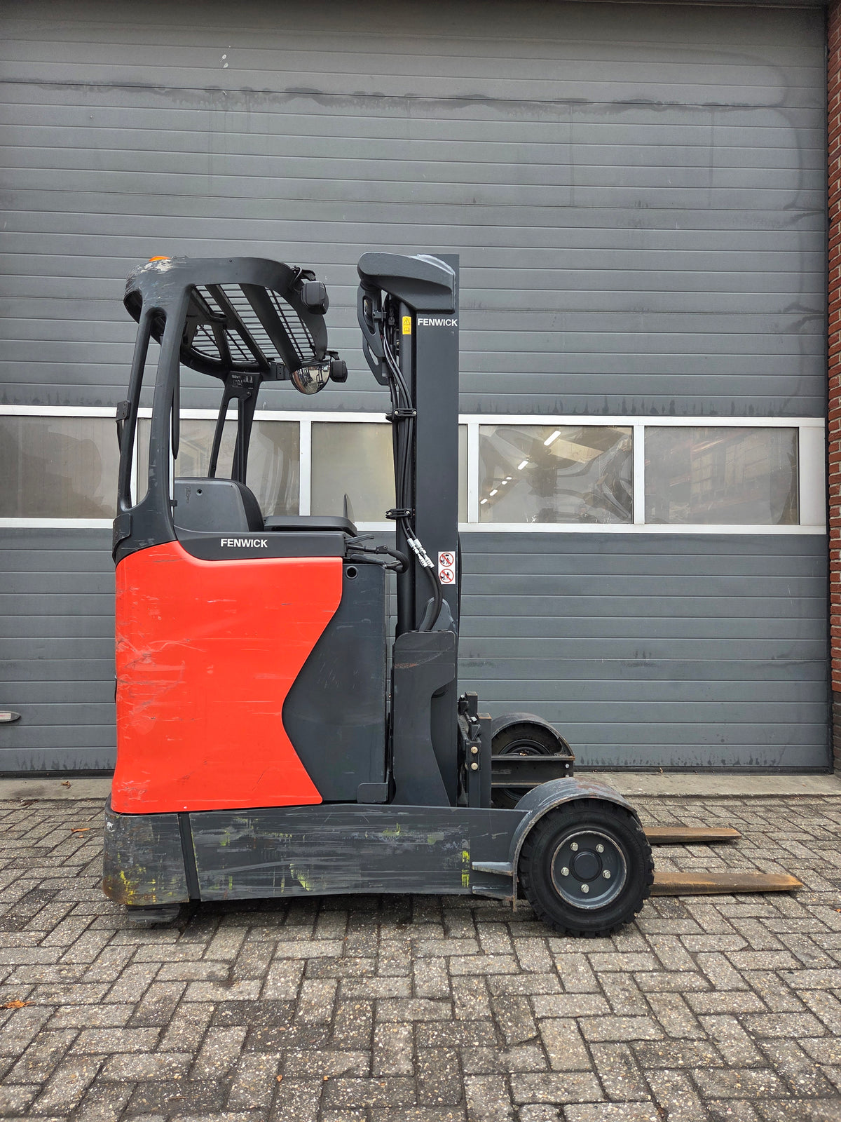 Buitenreachtruck Linde 1400 Kg Triplex Sideshift Freelift Blue-spot 2017