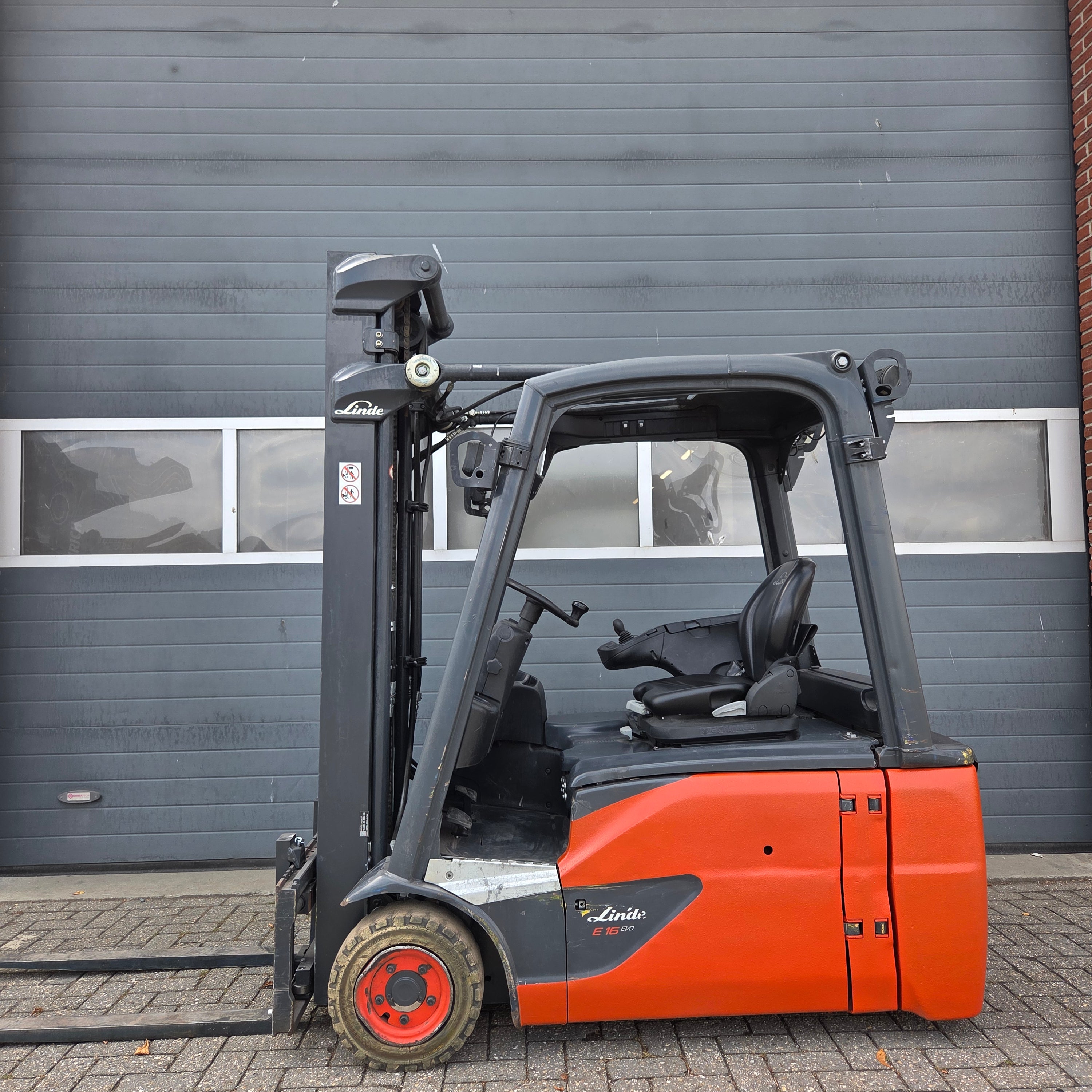Heftruck Linde E16L-02 Triplex Sideshift Freelift 2021