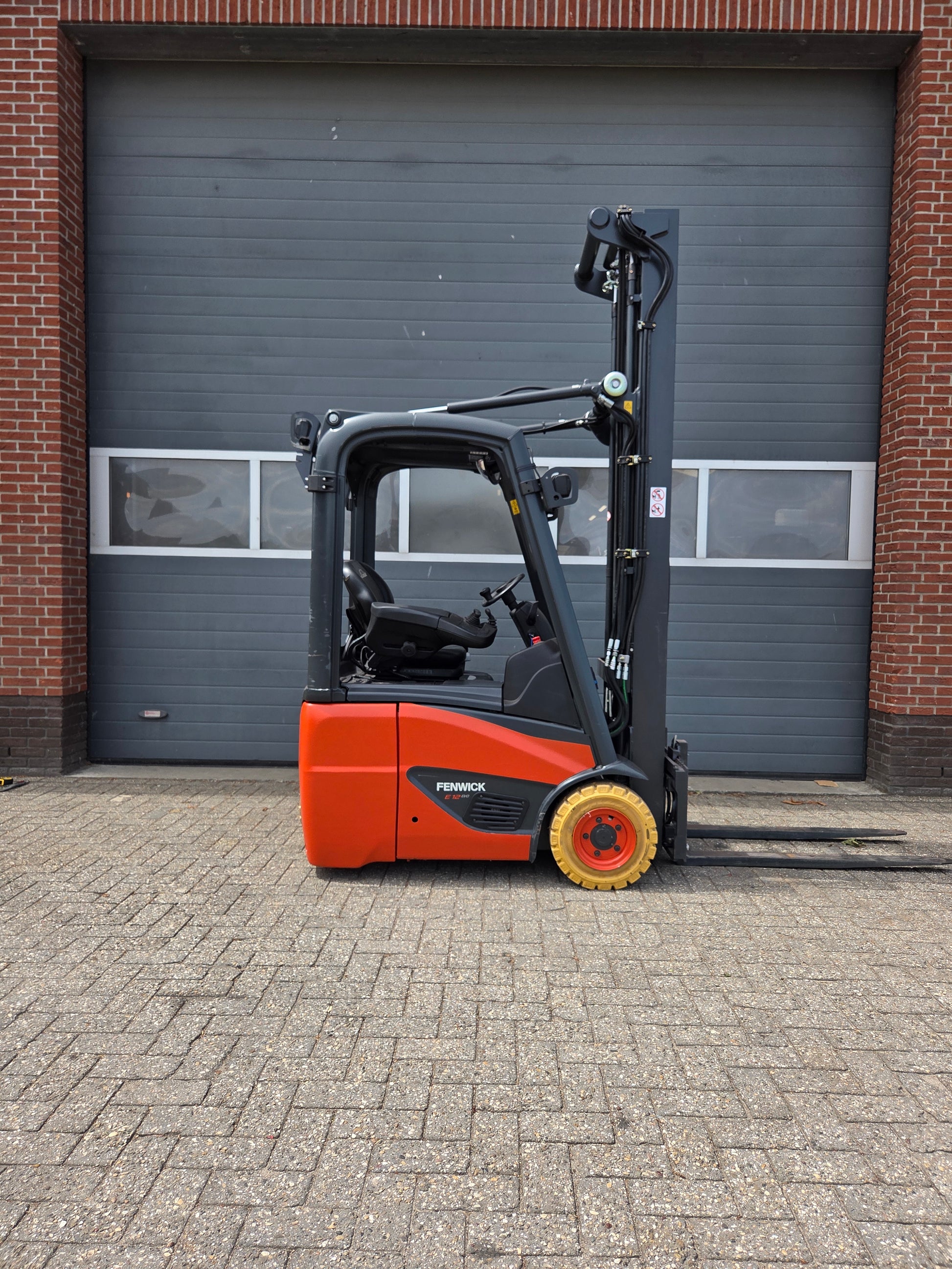 Heftruck Linde E12 Triplex Sideshift Freelift 6500 mm 2018 nieuwstaat