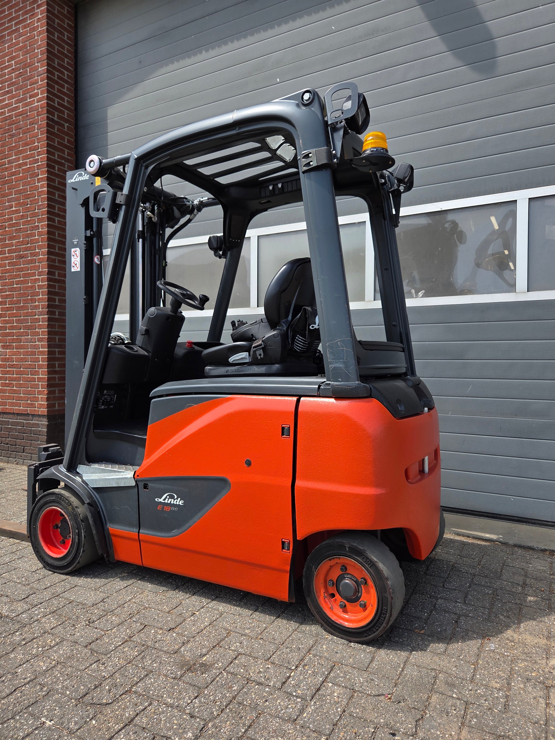 Heftruck Linde E18 Triplex Sideshift Freelift 4650 mm 2018