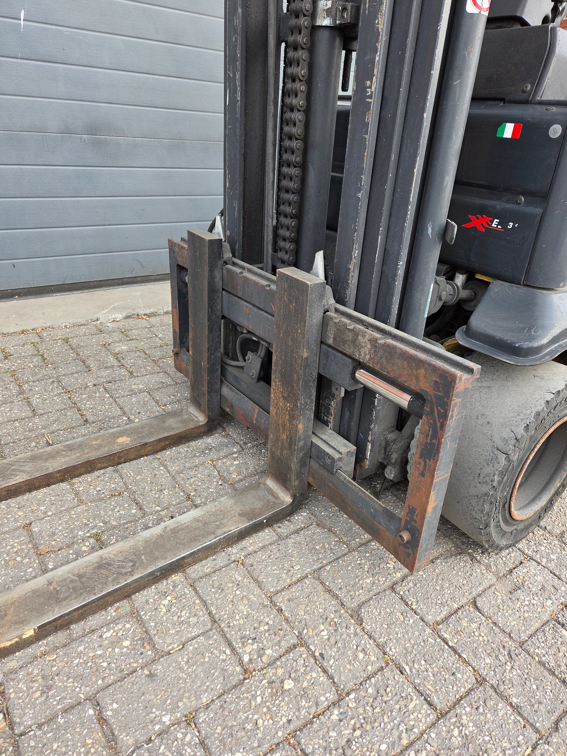 Heftruck OM XE20 Triplex Sideshift Freelift 4800 mm 2010