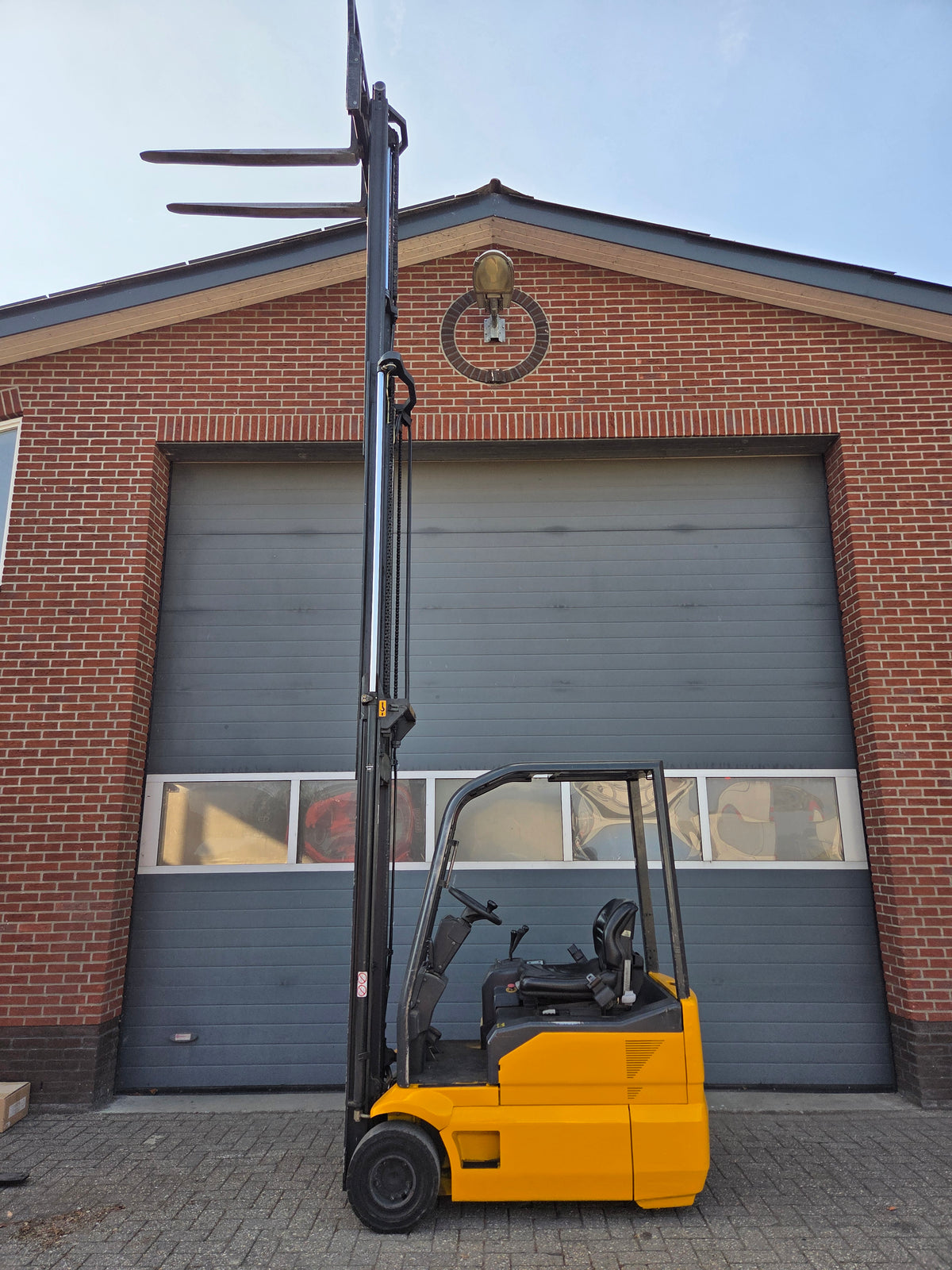 Heftruck OM 1500 Kg Triplex Sideshift Freelift 5800 mm 2006