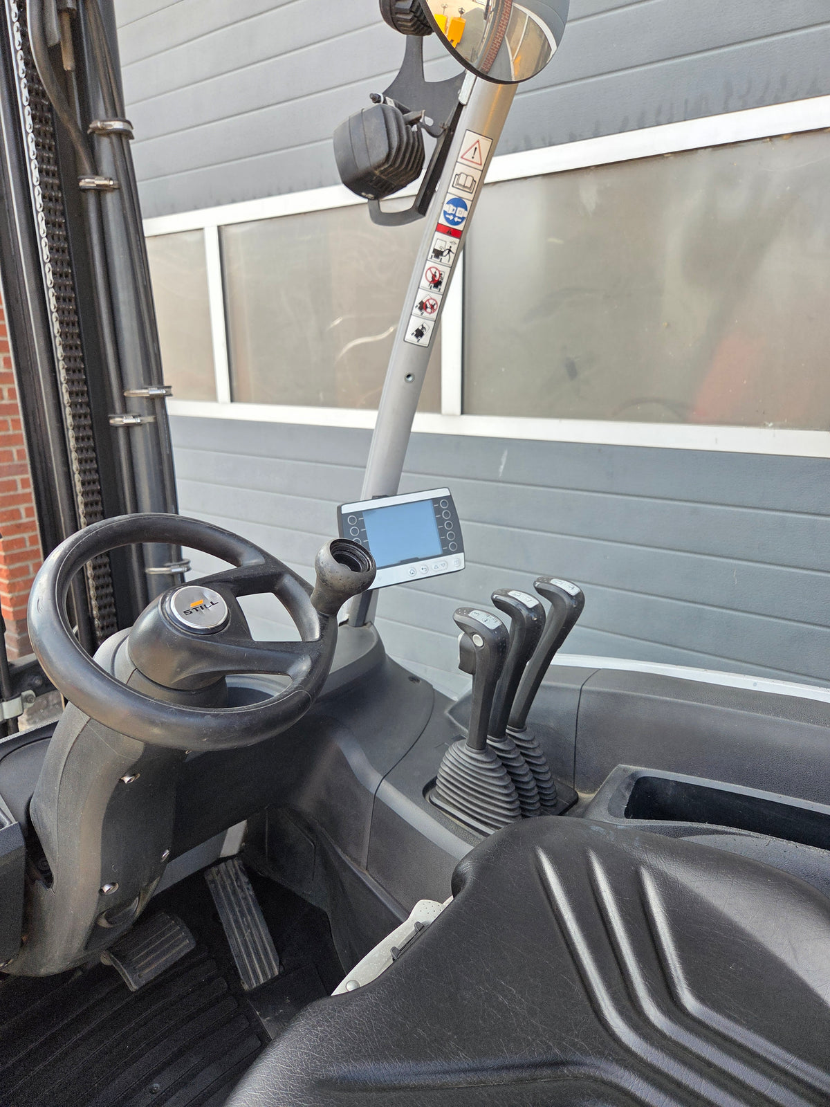 Heftruck STILL RX60-25 Triplex Sideshift Freelift 2021