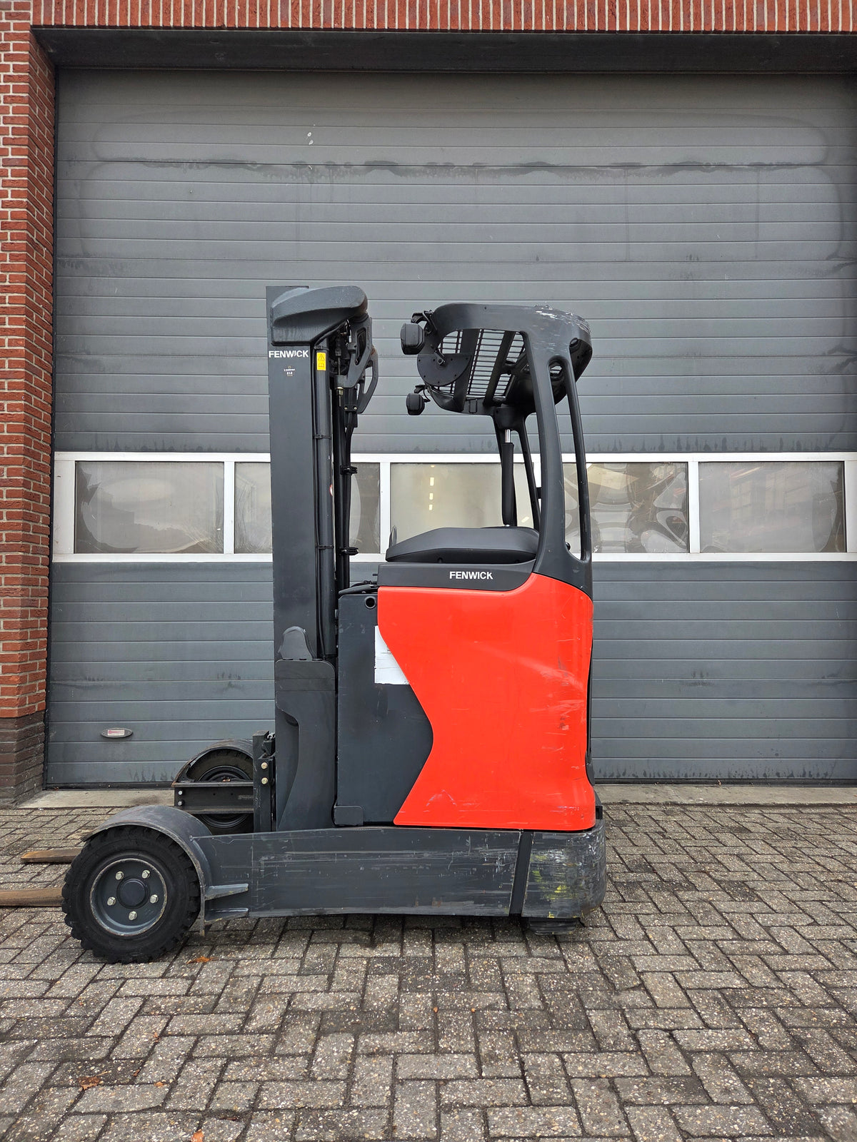 Buitenreachtruck Linde 1400 Kg Triplex Sideshift Freelift Blue-spot 2017