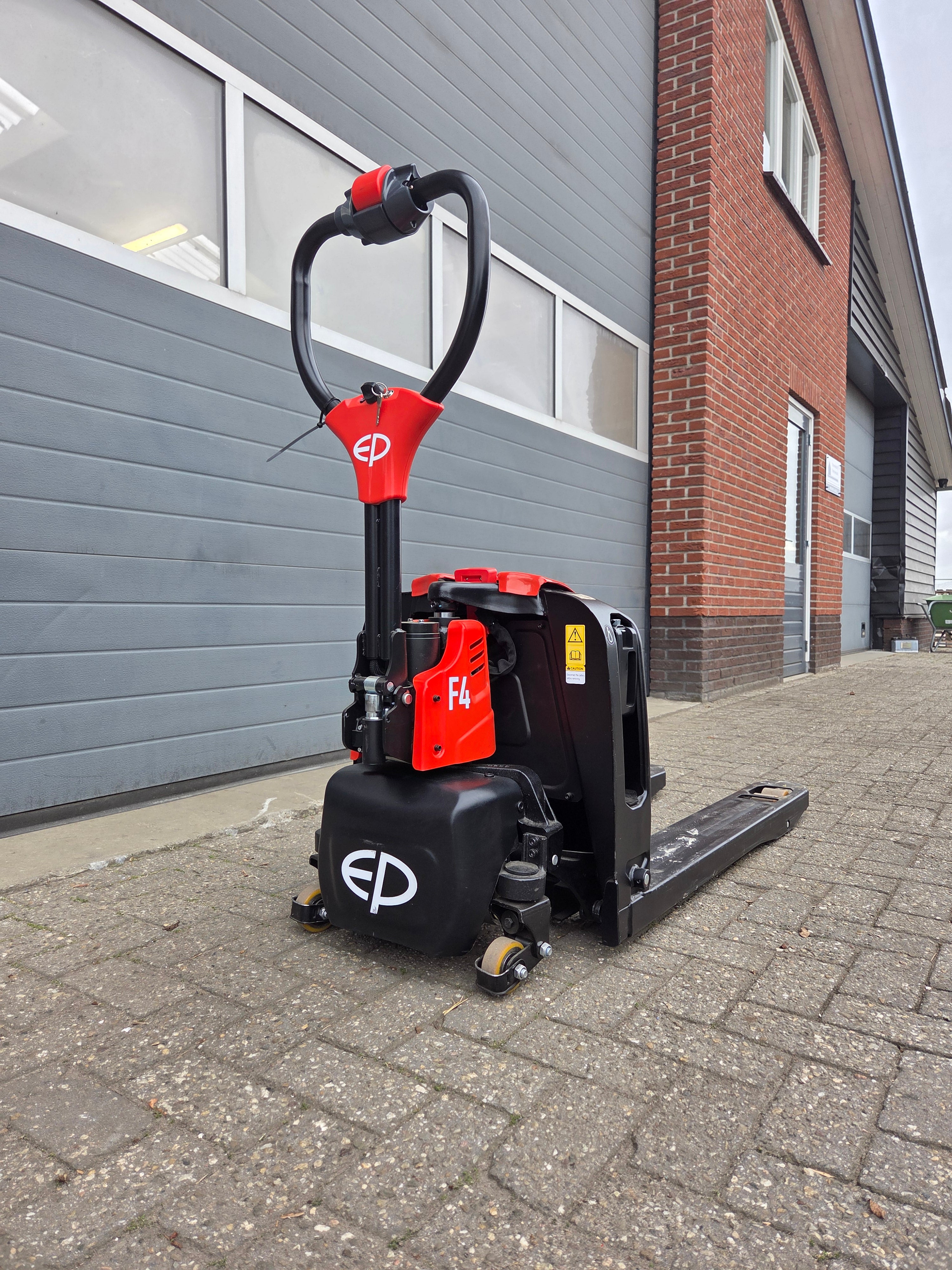 Pompwagen EP F4 1500 Kg 2025