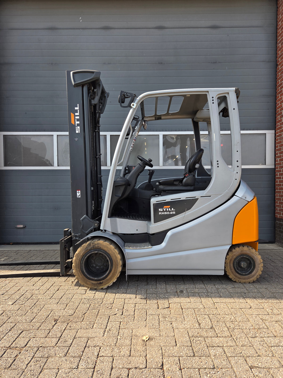 Heftruck STILL RX60-25 Triplex Sideshift Freelift 2021