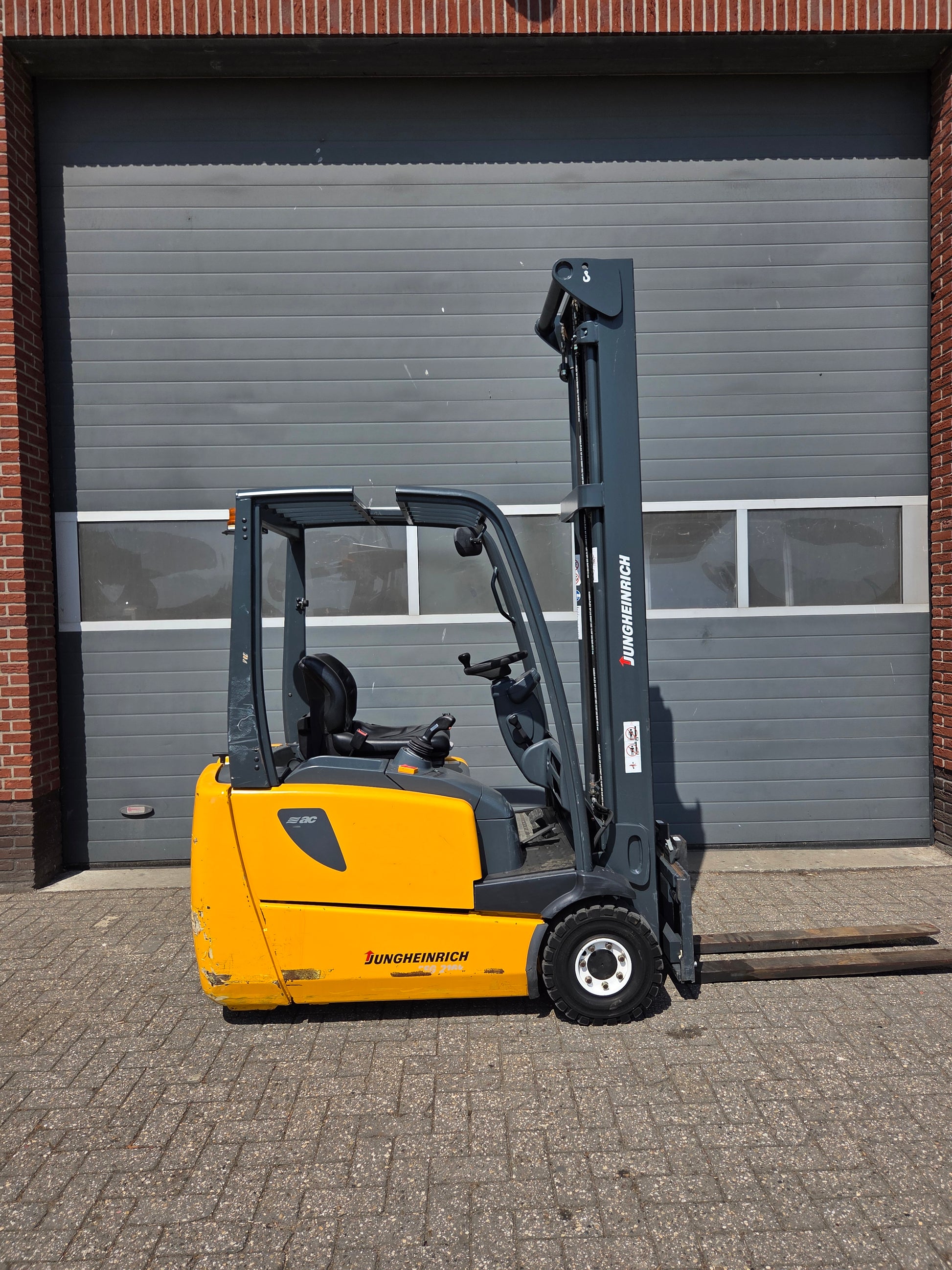 *Verkocht* Heftruck Jungheinrich EFG216 Triplex Sideshift Freelift 6500 mm 2007