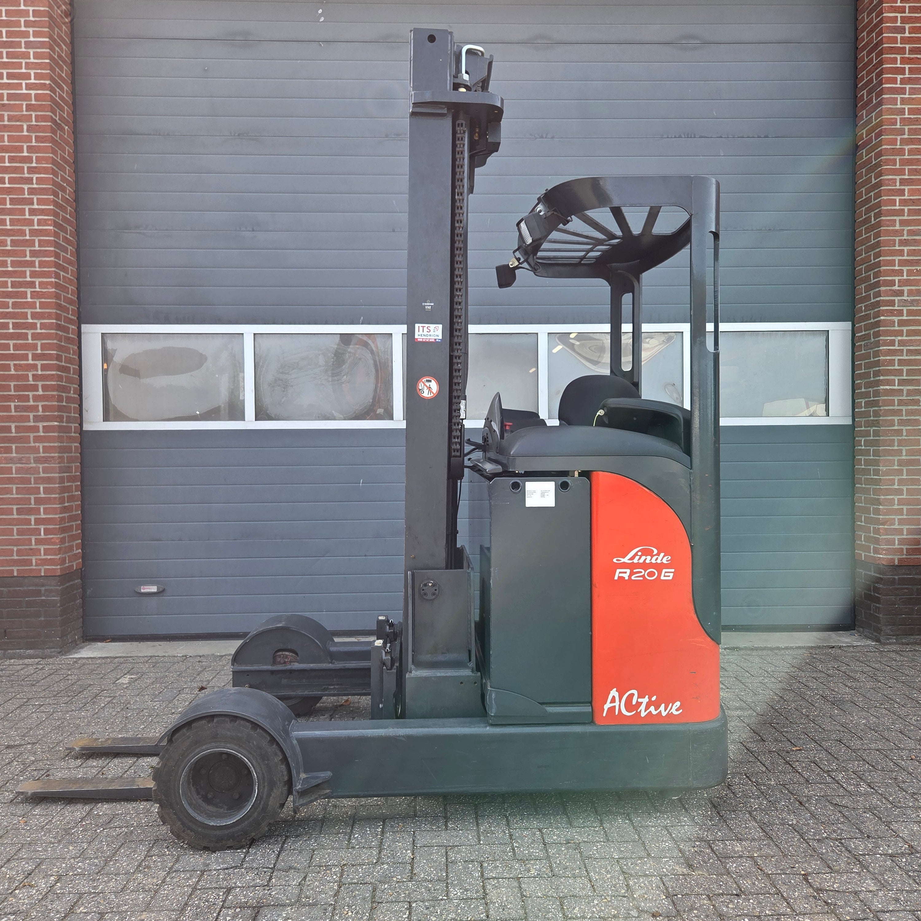 Buitenreachtruck Linde R20G-12 Triplex Sideshift Freelift