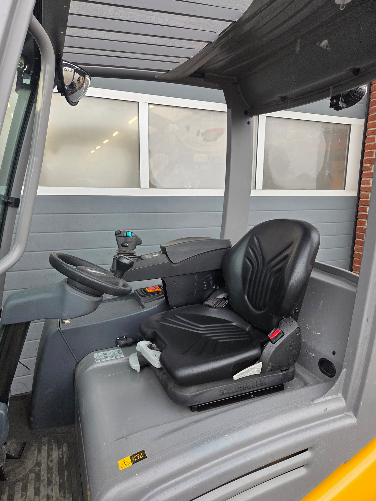 Heftruck Jungheinrich EFG320 Triplex Sideshift 4640 mm 2018